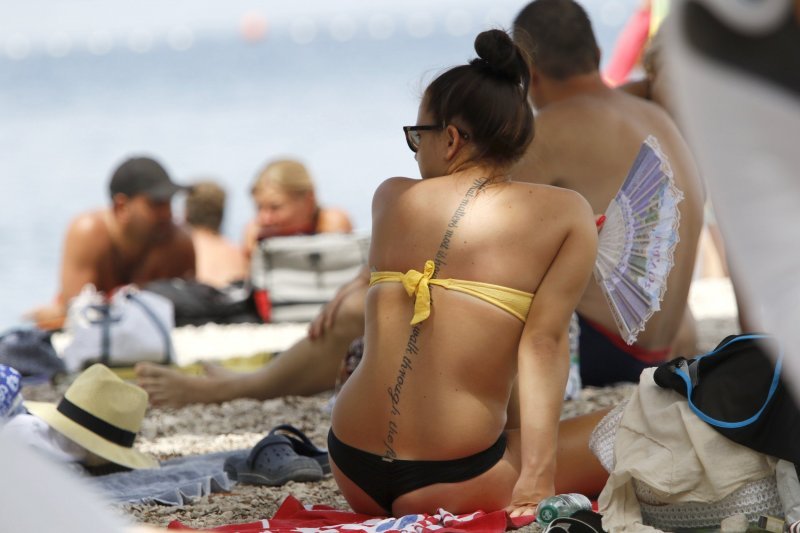 Makarska - Zbog visokih temperatura mnogi su potražili osvježenje na gradskim plažama