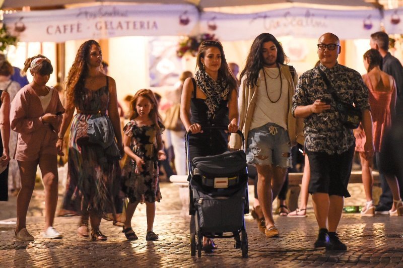 Jessica Alba s obitelji posjetila Rim
