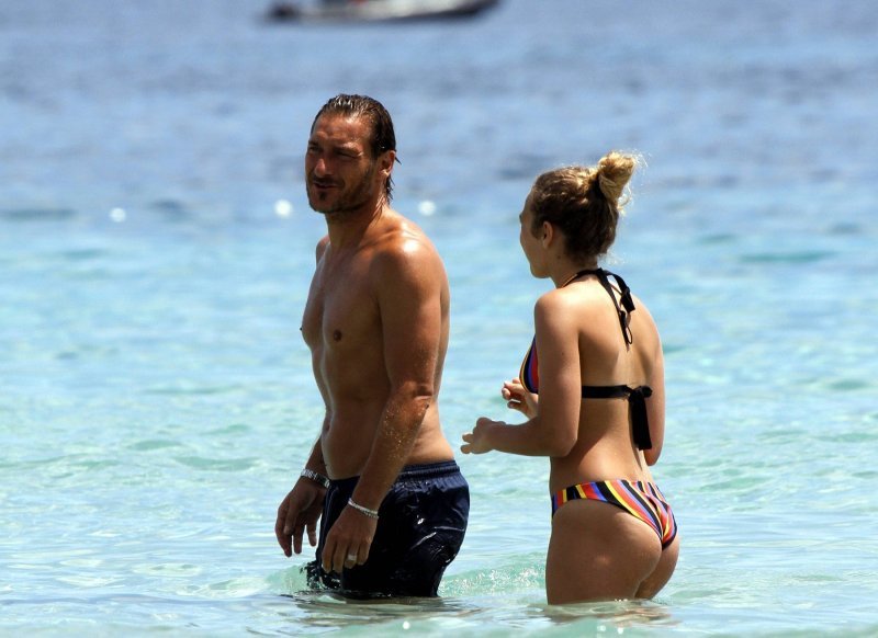 Francesco Totti i kćer Chanel na plaži