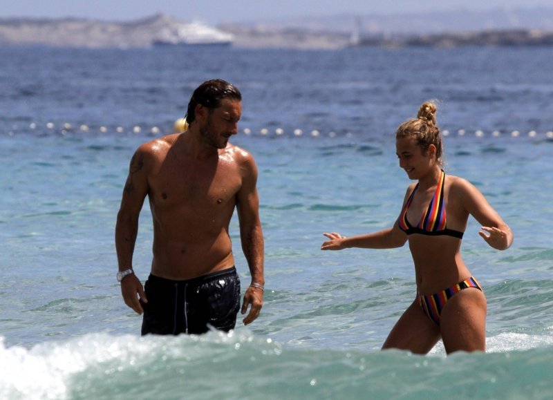 Francesco Totti i kćer Chanel na plaži