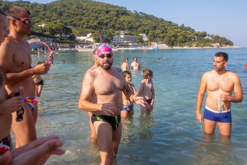 Ribafish započeo projekt RokOtok plivanjem od Dubrovnika do Čiova