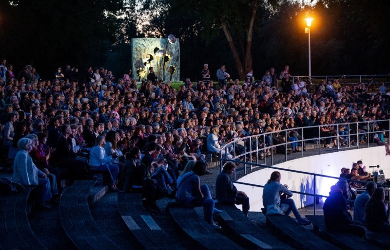 Ljetna pozornica Bundek otvorena operetom Šišmiš