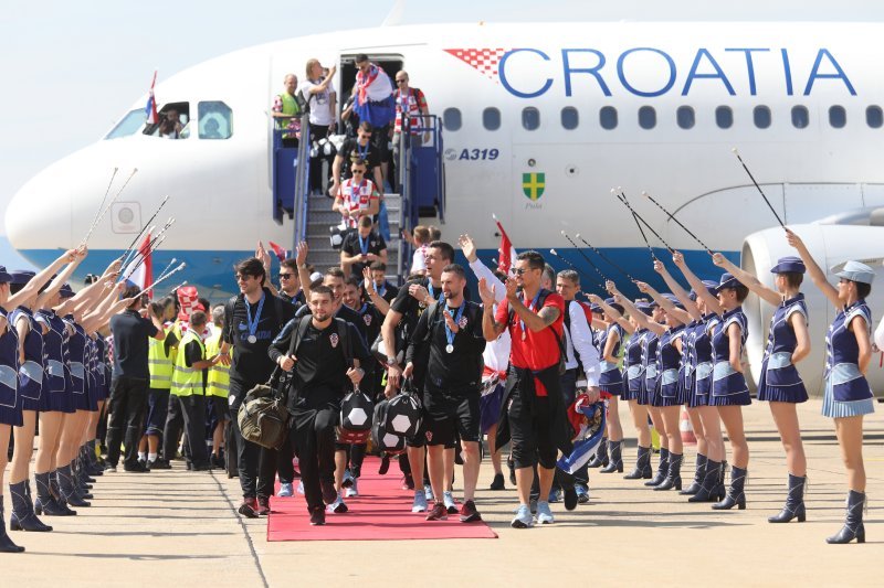 Trenutak kada su srebrni nogometaši stigli iz Moskve u Zagreb