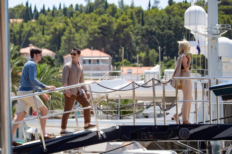 Jeremy Strong, Nicholas Braun, Sarah Snook