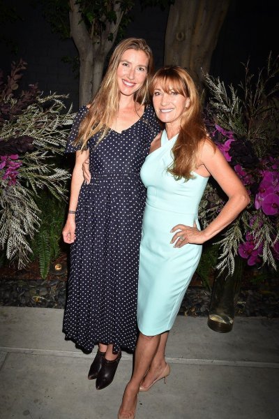 Jane Seymour i Katherine Flynn