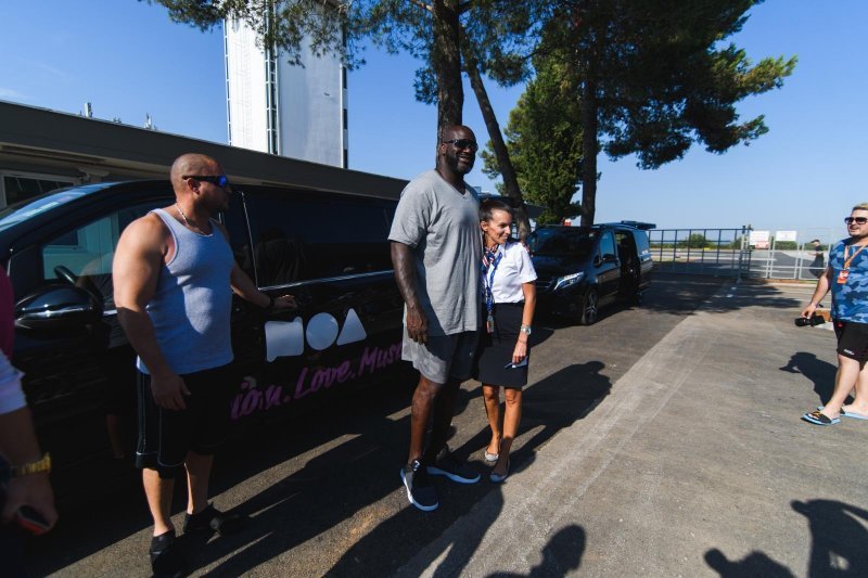 Bivši NBA košarkaš Shaquille O'Neal sletio u zračnu luku Zadar