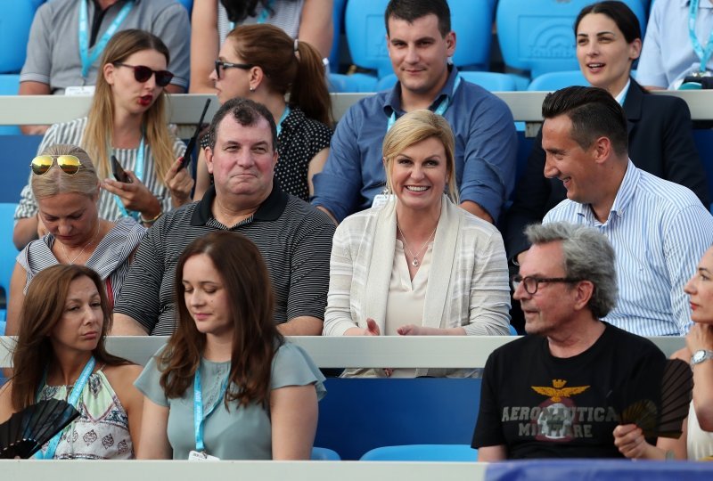Predsjednica Grabar-Kitarović u društvu supruga Jakova prati finalni meč ATP Umag turnira