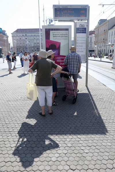 Zagrepčani i turisti pokušavaju se na različite načine zaštiti od vrućine