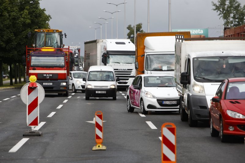 Radovi na južnom kolniku Zagrebačke avenije u smjeru grada