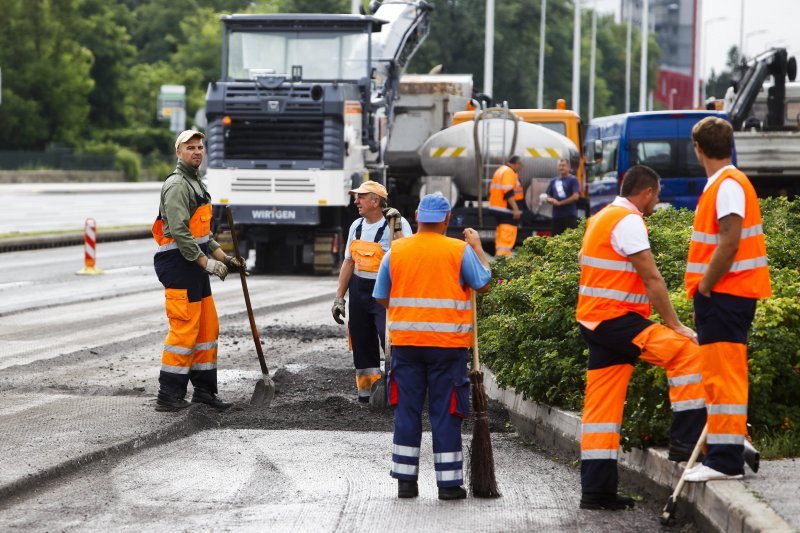 Radovi na južnom kolniku Zagrebačke avenije u smjeru grada