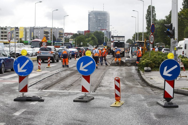 Radovi na južnom kolniku Zagrebačke avenije u smjeru grada