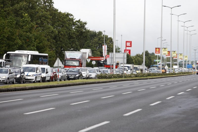 Radovi na južnom kolniku Zagrebačke avenije u smjeru grada