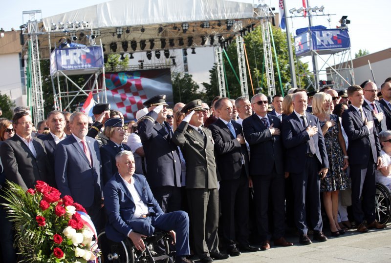 Na Trgu Oluje održana svečanost obilježavanja Dana pobjede i domovinske zahvalnosti