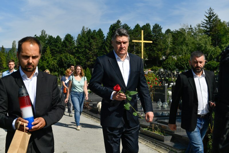 Zoran Milanović položio vijence podovom Dana pobjede