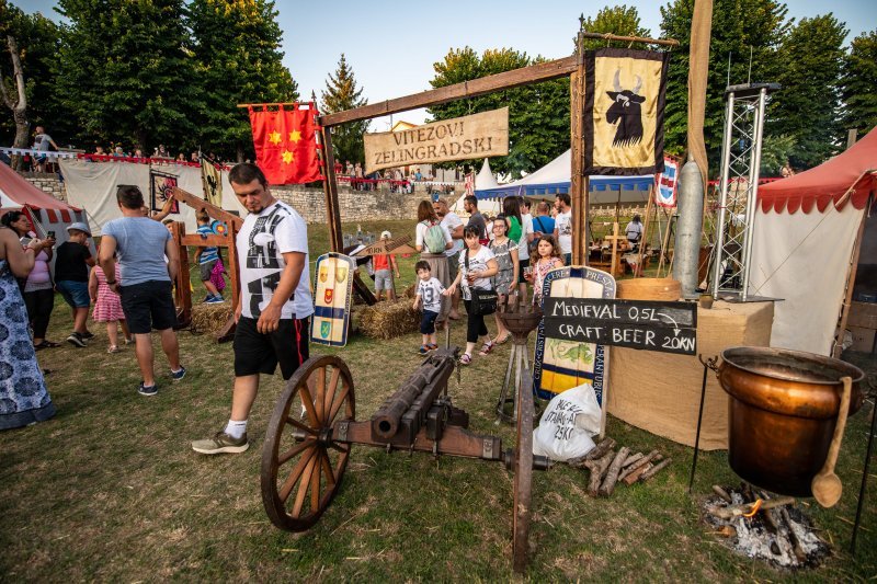 Svetvinčenat: Viteške borbe na Srednjovjekovnom festivalu oduševile posjetitelje (1)