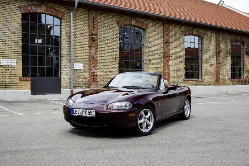 Mazda MX-5 druga generacija (1998.-2005.)