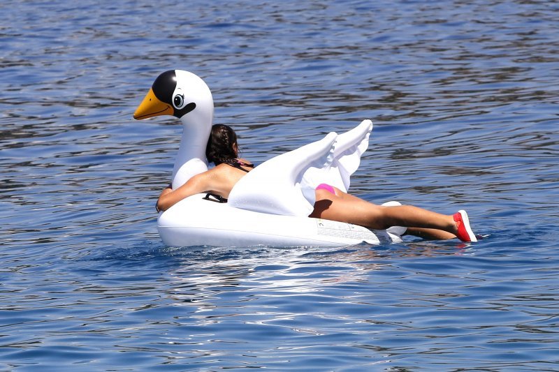 Gradske plaže pune su kupača koji uživaju s ljetnim rekvizitima