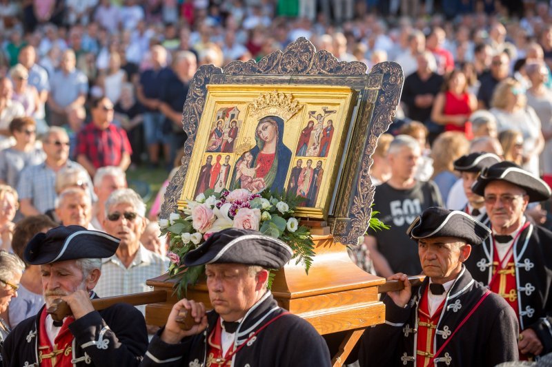 Predsjednica Grabar-Kitarović na proslavi Velike Gospe na trsatskom svetištu