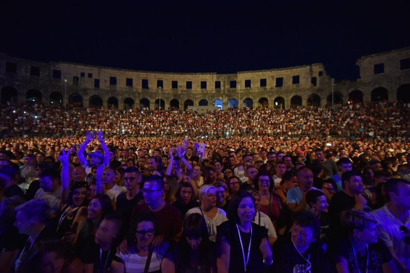 Đorđe Balašević održao koncert u prepunoj pulskoj Areni