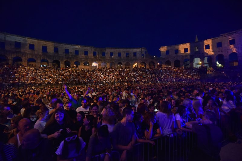 Đorđe Balašević održao koncert u prepunoj pulskoj Areni