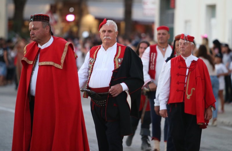 Rekonstrukcija gusarske bitke iz 13. stoljeća oduševila posjetitelje Omiša