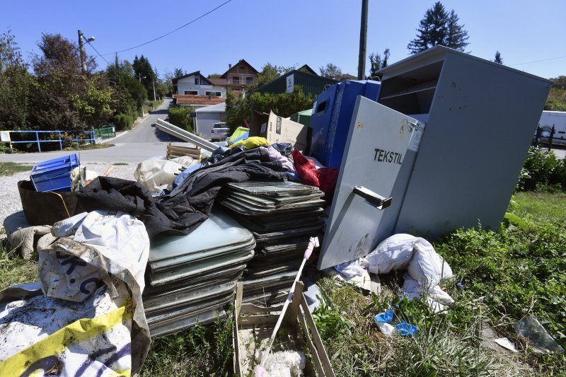 Ilegalno odbačeni krupni otpad u Zagrebu