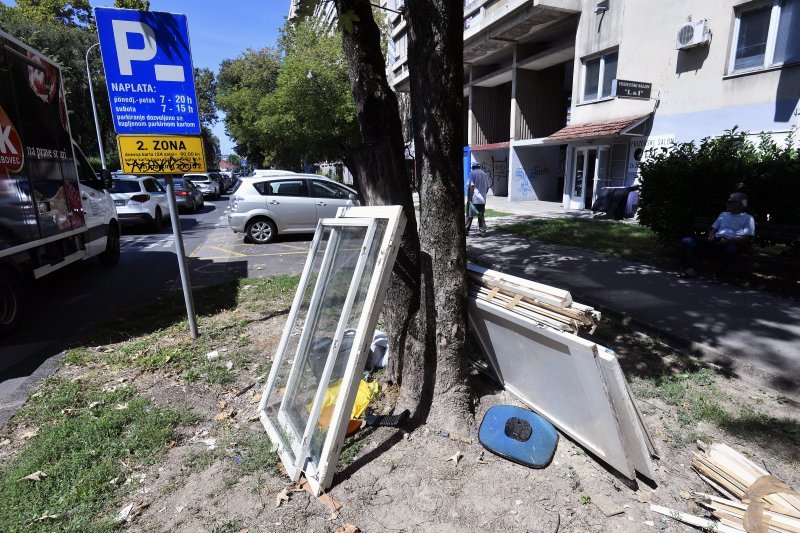 Ilegalno odbačeni krupni otpad u Zagrebu