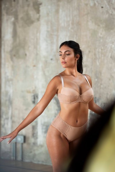 Georgina Rodriguez u modnoj kampanji brenda Yamamay
