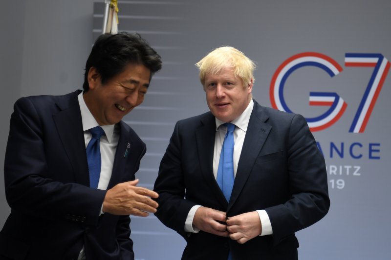 Summit G7, Shinzo Abe i Boris Johnson