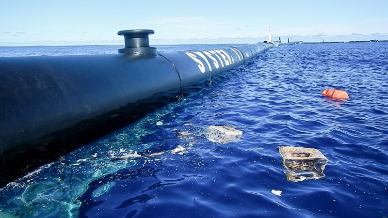 Srpanj 2015.: Nakon šest ekspedicija utvrđeno je kako se najviše plastike nalazi uz površinu oceana