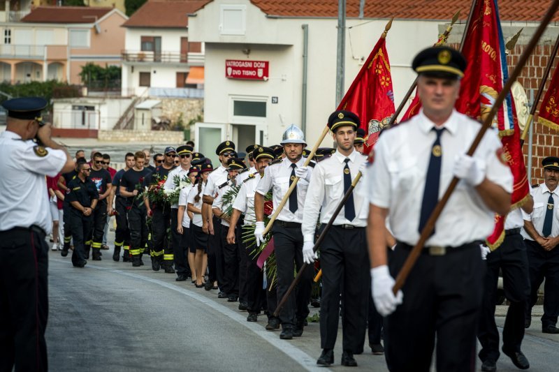 Mimohod sjećanja u Tisnom