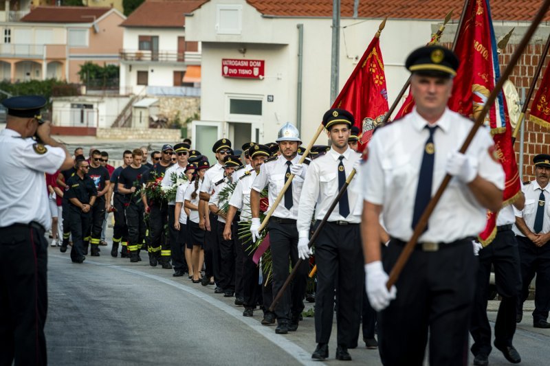 Mimohod sjećanja u Tisnom