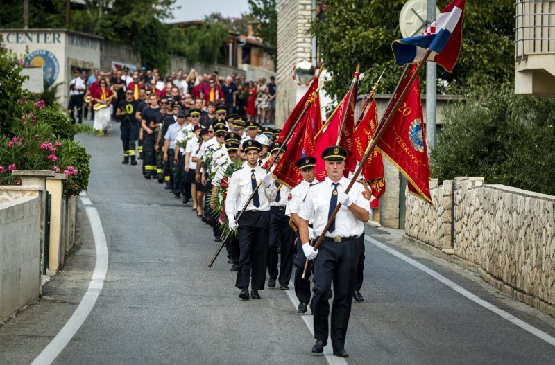 Mimohod sjećanja u Tisnom