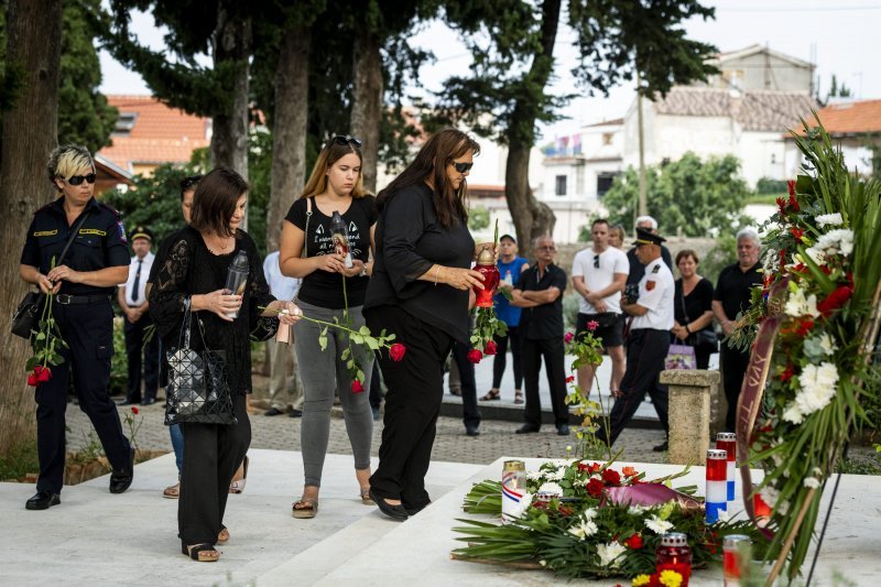 Mimohod sjećanja u Tisnom