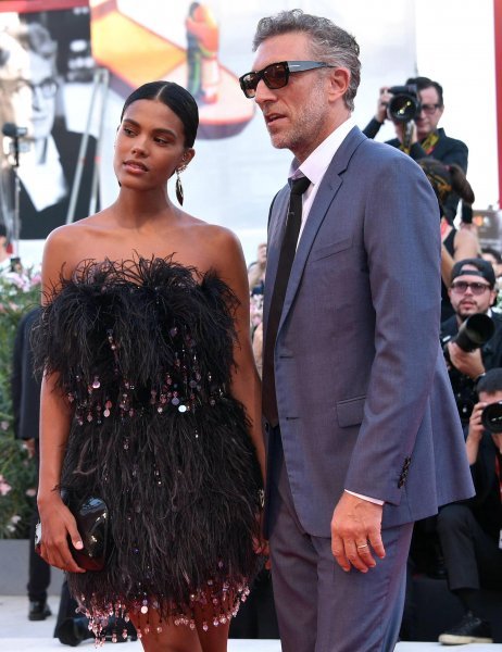 Vincent Cassel i Tina Kunakey