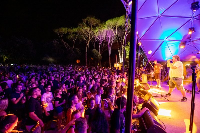 Dubrovnik: U sklopu Ljeta u Valamaru i Rap'n'Valamar festivala nastupili TBF i Vojko V