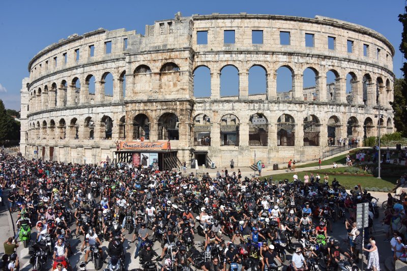 Pula: Tisuće motorista sudjelovalo u defileu povodom 25. godišnjice Croatia Bike Weeka