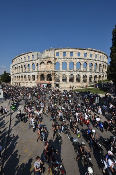 Pula: Tisuće motorista sudjelovalo u defileu povodom 25. godišnjice Croatia Bike Weeka