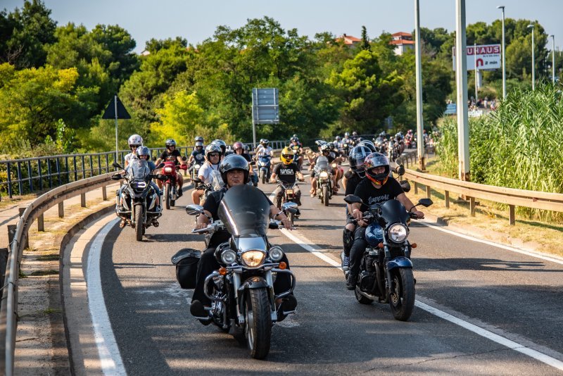 Pula: Tisuće motorista sudjelovalo u defileu povodom 25. godišnjice Croatia Bike Weeka