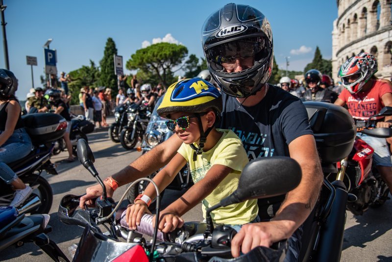 Pula: Tisuće motorista sudjelovalo u defileu povodom 25. godišnjice Croatia Bike Weeka