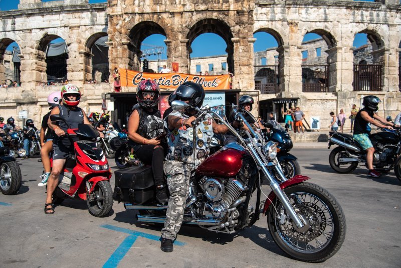 Pula: Tisuće motorista sudjelovalo u defileu povodom 25. godišnjice Croatia Bike Weeka