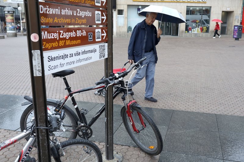 Kišno i hladno jutro u Zagrebu