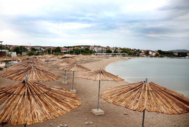 Kiša ispraznila plaže u Brodarici