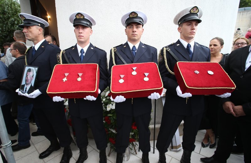 Pogreb Ivice Tolića