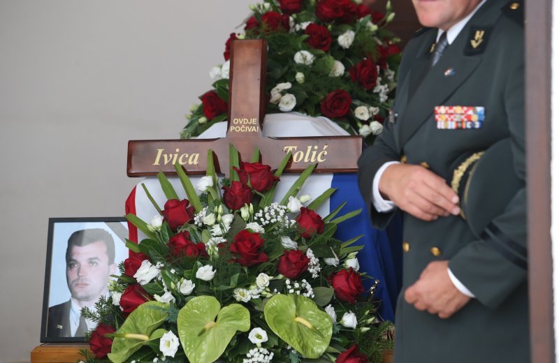 Pogreb Ivice Tolića