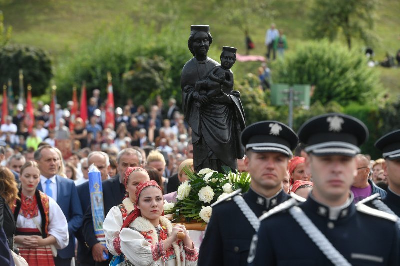 Marija Bistrica: Predsjednica Grabar-Kitarović prisustvovala obilježavanju blagdana Male Gospe