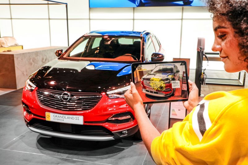 Opel na IAA Frankfurt 2019. - Proširena stvarnost Grandland X-Hybrid4