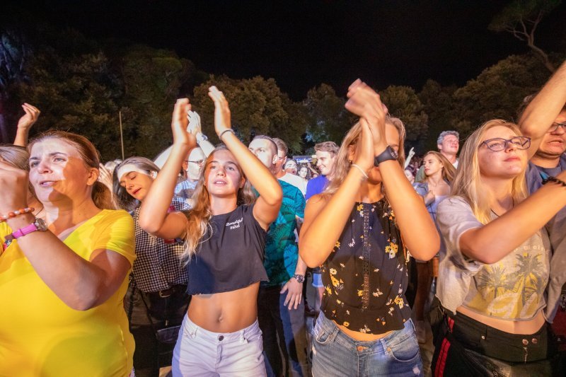 Dubrovnik: Grupa Parni valjak za kraj ljeta u Valamaru održala je koncert