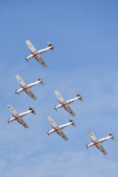 Krila Oluje i Patrouille de France izveli zajednički prelet i trenažne letove