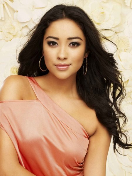 Shay Mitchell